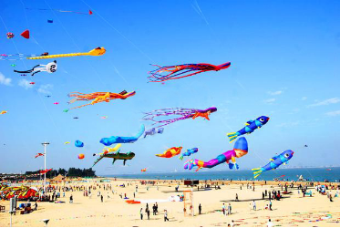 放飞梦想——山东尊龙中国官网员工参加国际风筝会